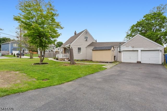 34 Decker Rd, Wanaque Boro, NJ 07420