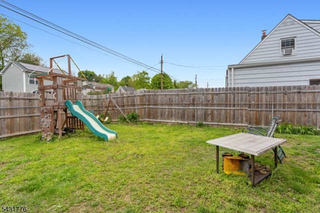 34 Decker Rd, Wanaque Boro, NJ 07420