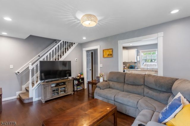 34 Decker Rd, Wanaque Boro, NJ 07420
