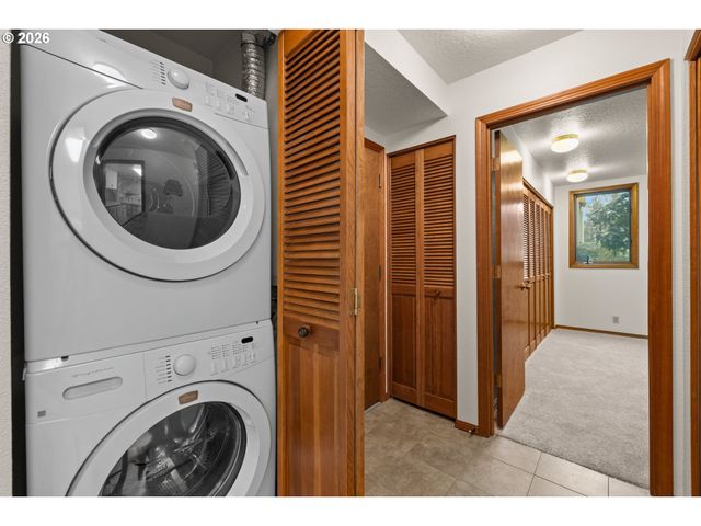 15025 Ne SACRAMENTO St 53, Portland, OR 97230