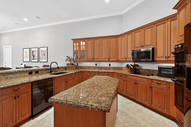 5884 NW 79th Way, Parkland, FL 33067