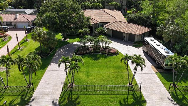 5884 NW 79th Way, Parkland, FL 33067