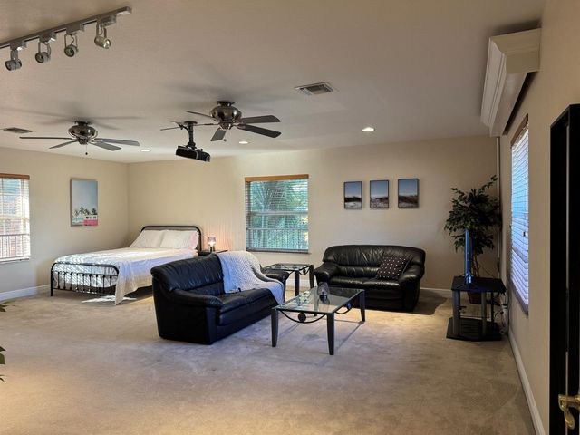 5884 NW 79th Way, Parkland, FL 33067