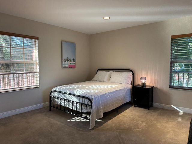 5884 NW 79th Way, Parkland, FL 33067