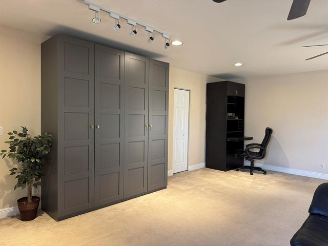 5884 NW 79th Way, Parkland, FL 33067