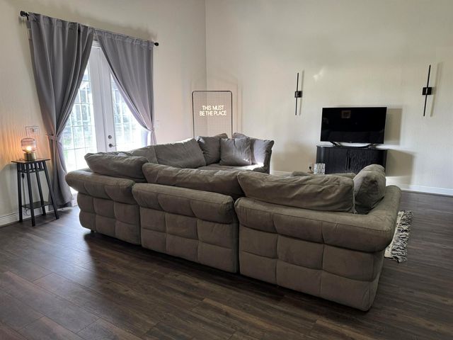 5884 NW 79th Way, Parkland, FL 33067