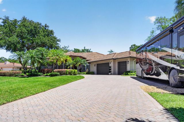 5884 NW 79th Way, Parkland, FL 33067