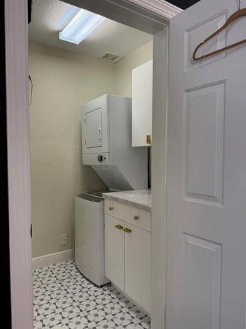 5884 NW 79th Way, Parkland, FL 33067