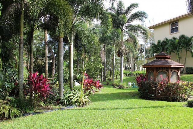 5884 NW 79th Way, Parkland, FL 33067
