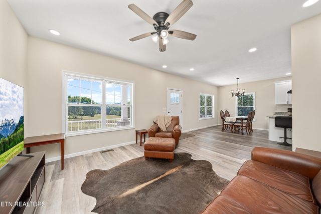 177 Hidden River Avenue Ave, Sparta, TN 38583