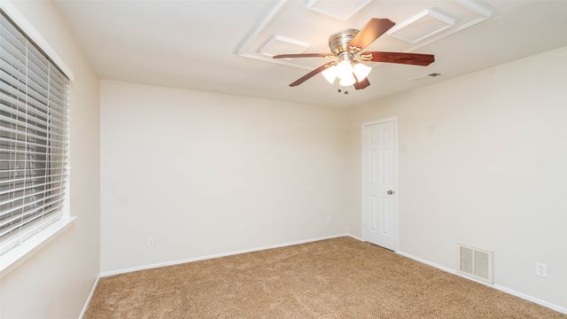 5621 Brent Drive, Haltom City, TX 76148