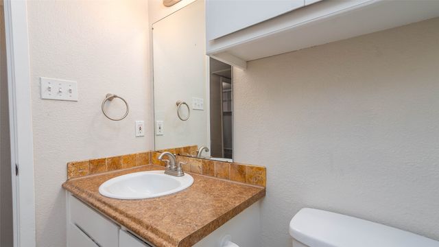 5621 Brent Drive, Haltom City, TX 76148
