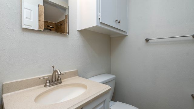 5621 Brent Drive, Haltom City, TX 76148