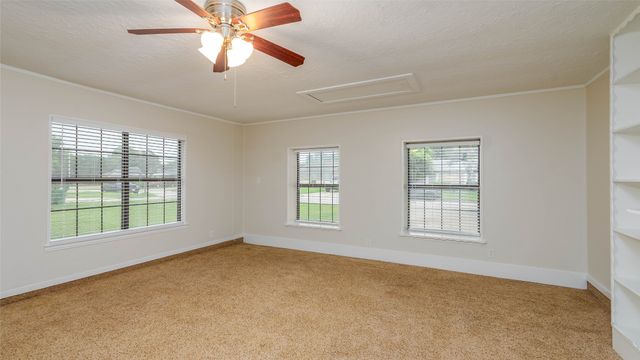 5621 Brent Drive, Haltom City, TX 76148