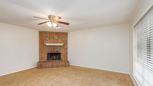 5621 Brent Drive, Haltom City, TX 76148