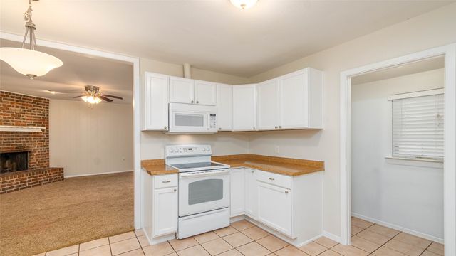 5621 Brent Drive, Haltom City, TX 76148