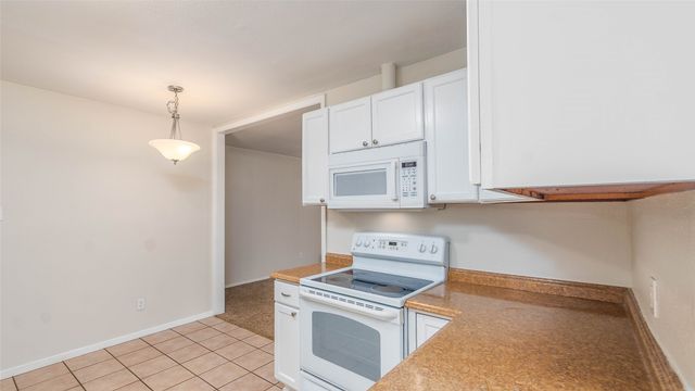 5621 Brent Drive, Haltom City, TX 76148