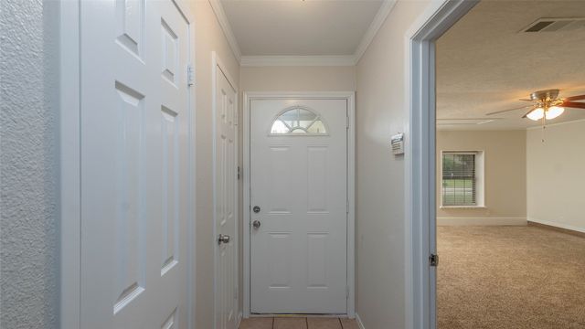 5621 Brent Drive, Haltom City, TX 76148