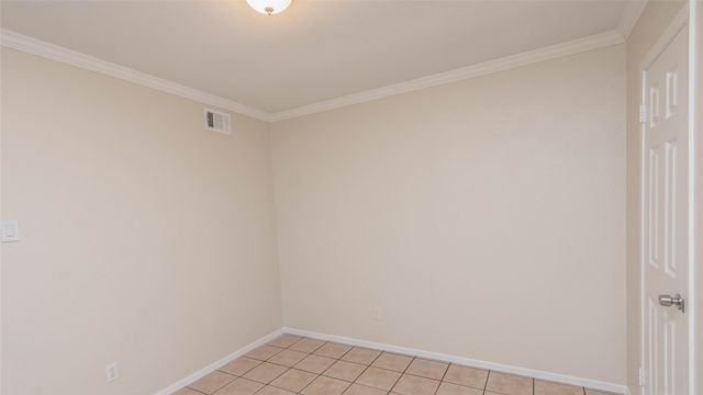 5621 Brent Drive, Haltom City, TX 76148