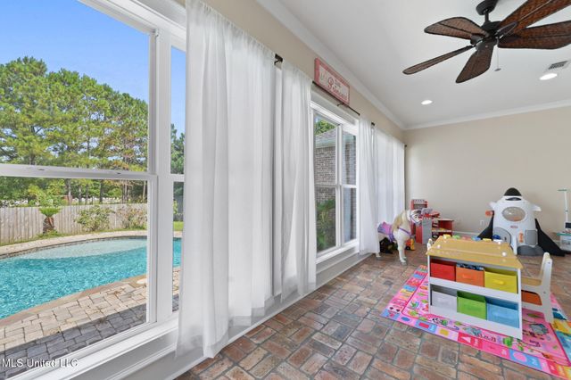 6405 Seawinds Boulevard, Biloxi, MS 39532