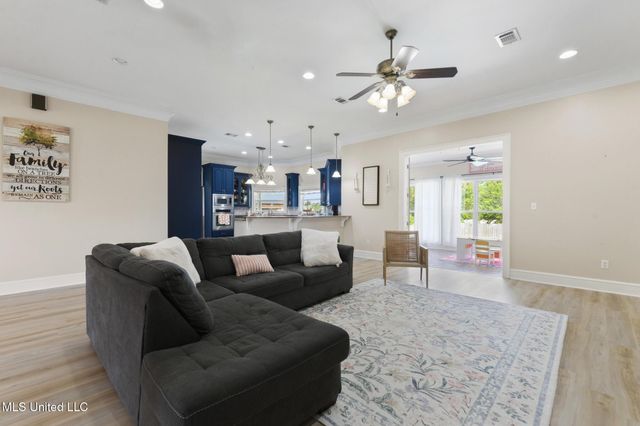 6405 Seawinds Boulevard, Biloxi, MS 39532