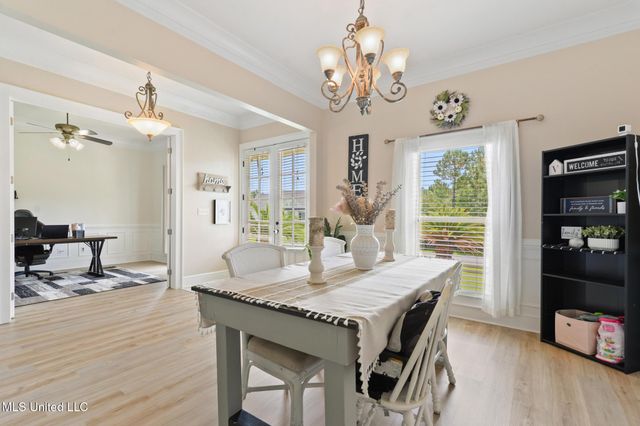 6405 Seawinds Boulevard, Biloxi, MS 39532