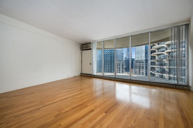 300 N STATE Street 4735, Chicago, IL 60654