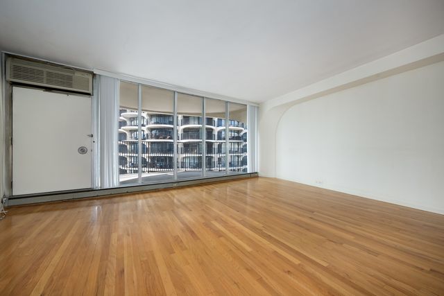 300 N STATE Street 4735, Chicago, IL 60654