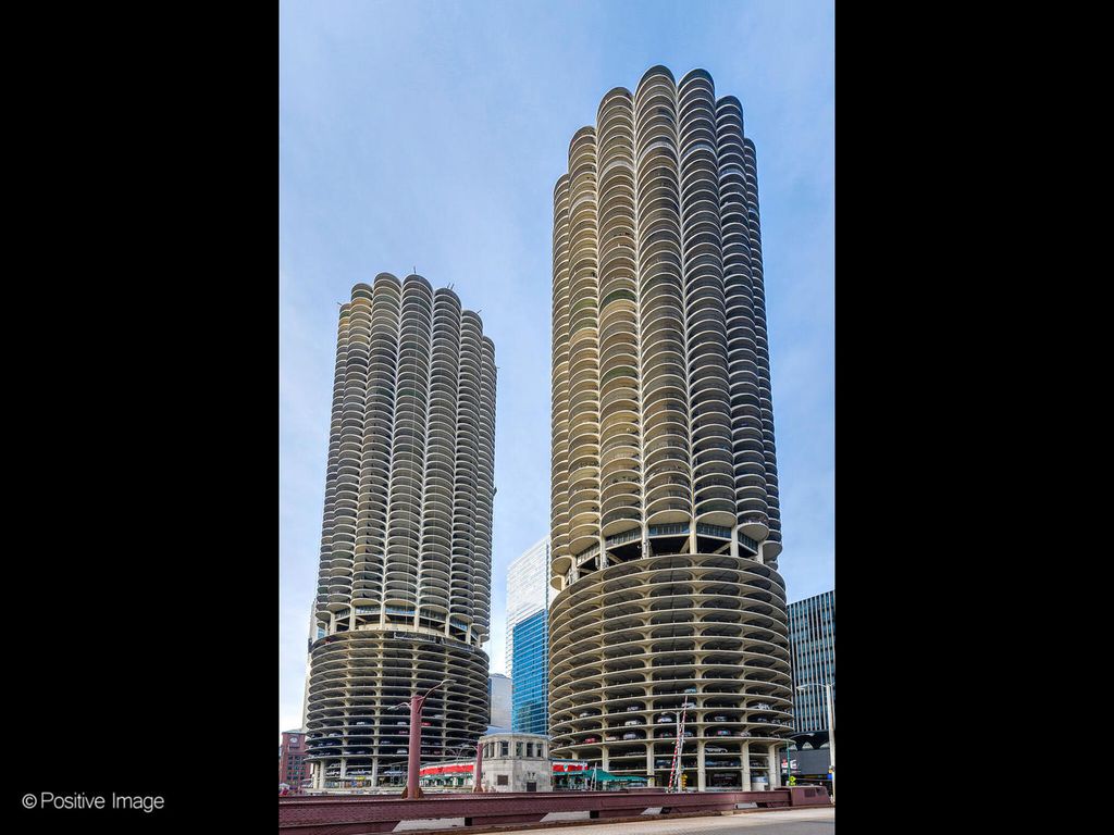 300 N STATE Street 4735, Chicago, IL 60654