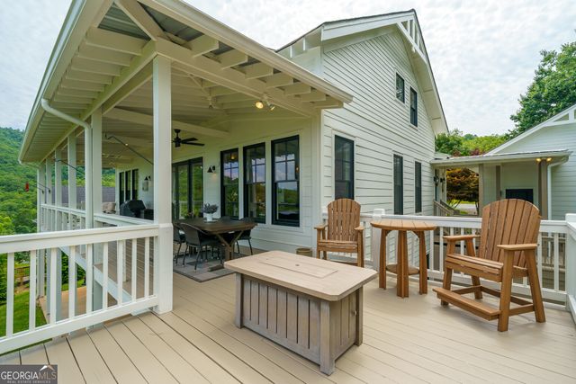 82 Jay Bird Way, Hayesville, NC 28904