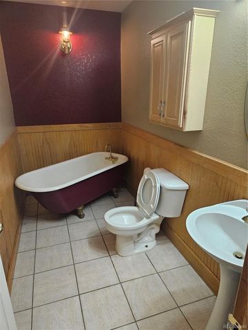 917 52nd Avenue, Greeley, CO 80634