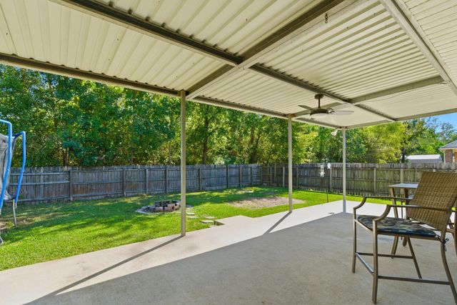 1016 Isabella St, Sulphur, LA 70663