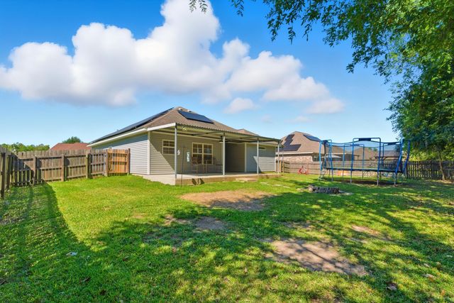 1016 Isabella St, Sulphur, LA 70663