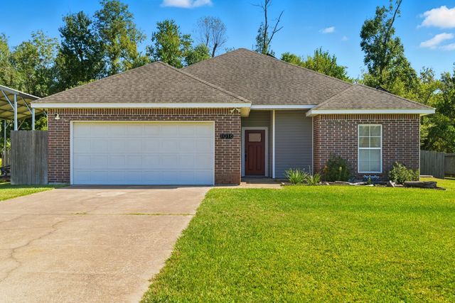 1016 Isabella St, Sulphur, LA 70663