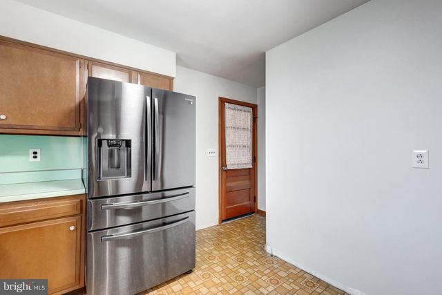 3284 CHARMIL DR, Manchester, MD 21102