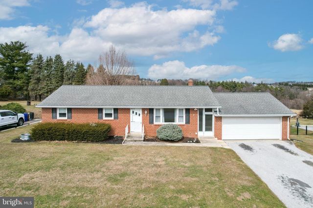 3284 CHARMIL DR, Manchester, MD 21102