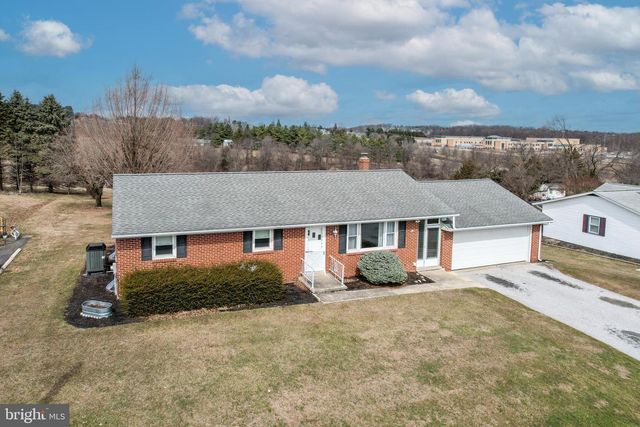 3284 CHARMIL DR, Manchester, MD 21102