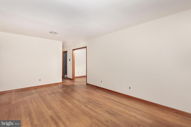 3284 CHARMIL DR, Manchester, MD 21102