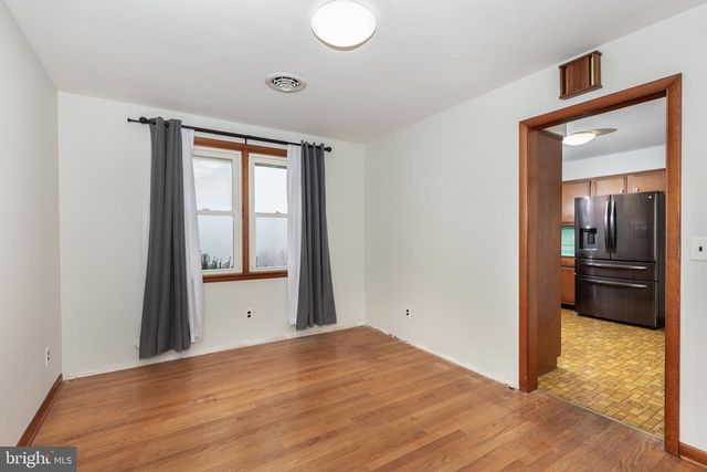 3284 CHARMIL DR, Manchester, MD 21102