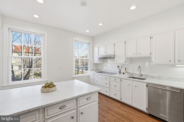 3402 R ST NW, Washington, DC 20007