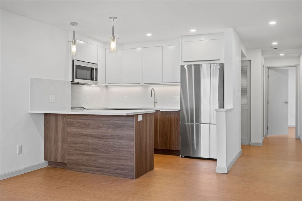 1243 Beacon Street 5A, Brookline, MA 02446