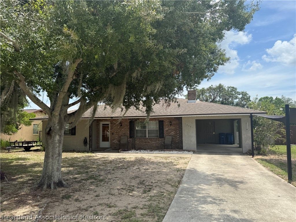 1803 Roberta Avenue, Sebring, FL 33870