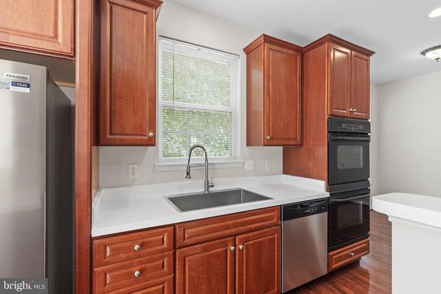 8401 TILLETT LOOP, Manassas, VA 20110