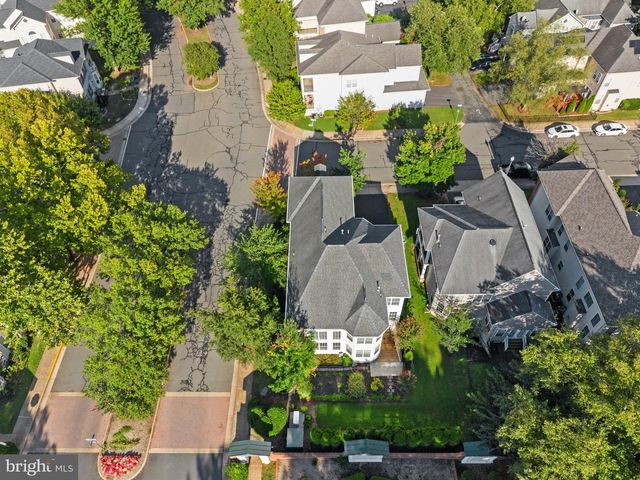8401 TILLETT LOOP, Manassas, VA 20110