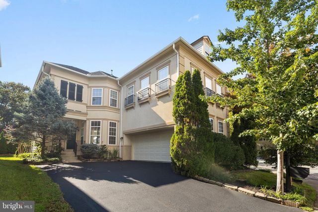 8401 TILLETT LOOP, Manassas, VA 20110
