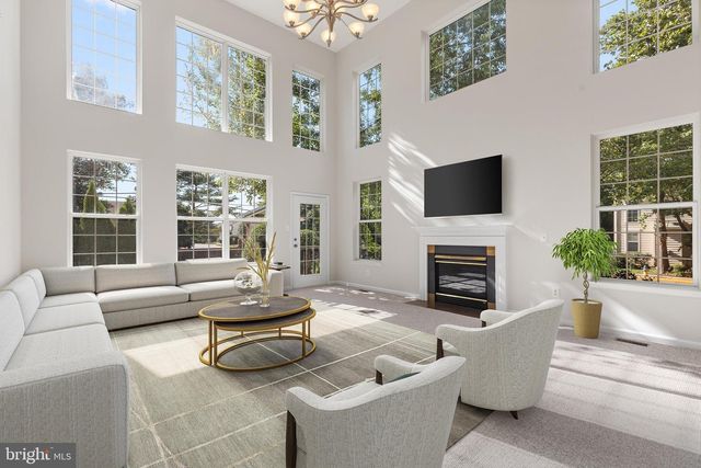 8401 TILLETT LOOP, Manassas, VA 20110
