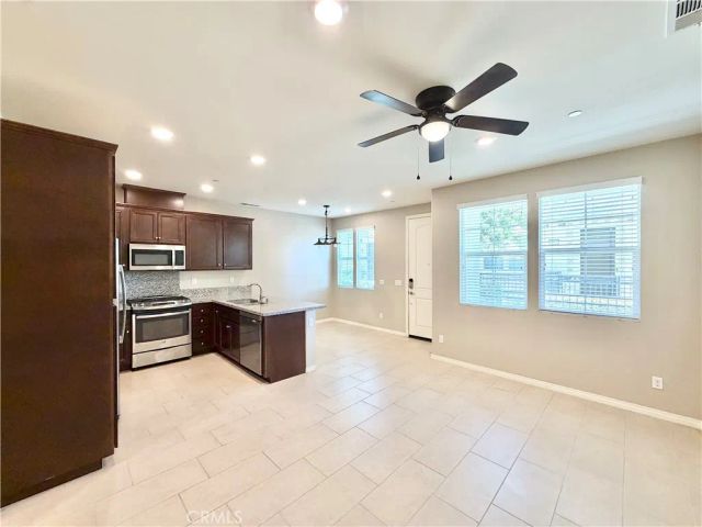 40390 Calle Real, Murrieta, CA 92563