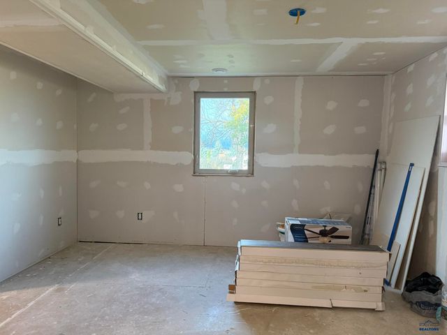 7008 JULIE CT, Black Hawk, SD 57718