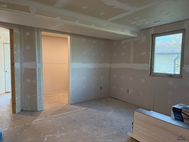 7008 JULIE CT, Black Hawk, SD 57718