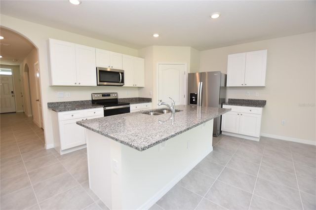 5552 SILTSTONE STREET, Lakeland, FL 33811